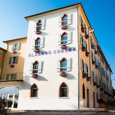 Hotel Corona Spiazzi Di Caprino Bagian luar foto