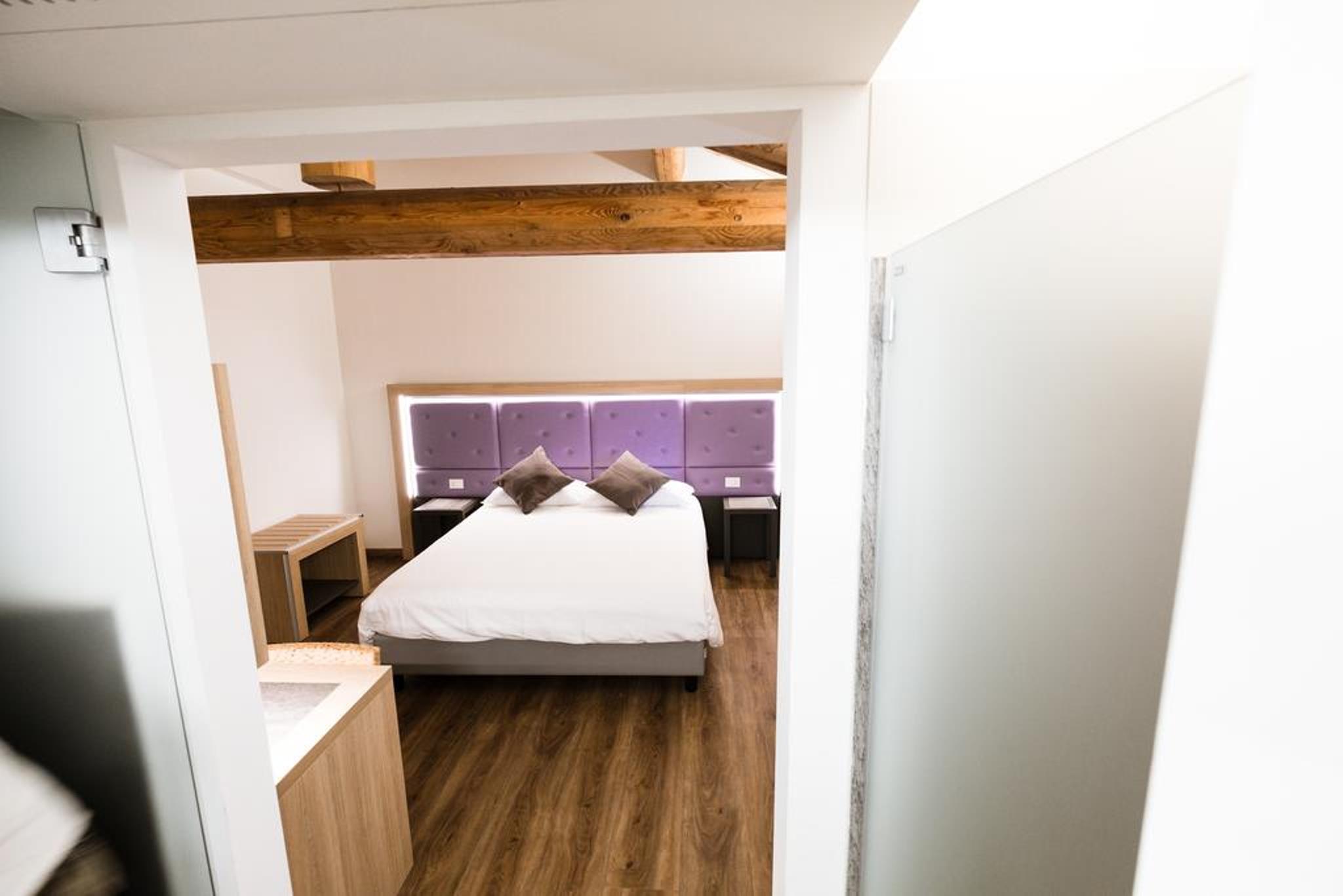 Hotel Corona Spiazzi Di Caprino Bagian luar foto