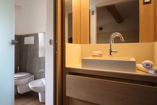 Hotel Corona Spiazzi Di Caprino Bagian luar foto